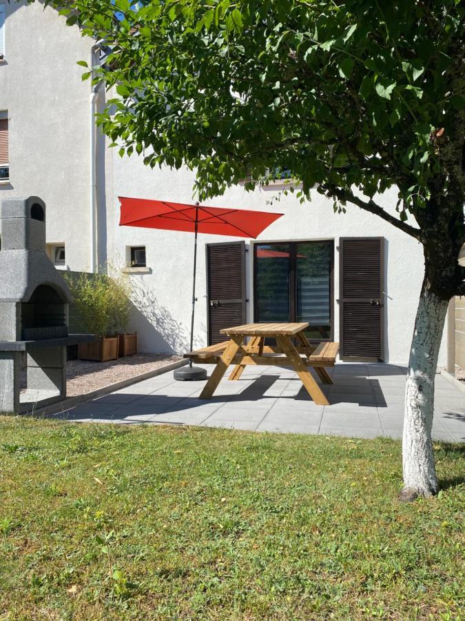 Maison Chaleureuse Au Coeur Du Village Raddon Exterior photo
